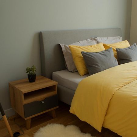 Riga A New Designed Cosy Family Apartment Exterior photo